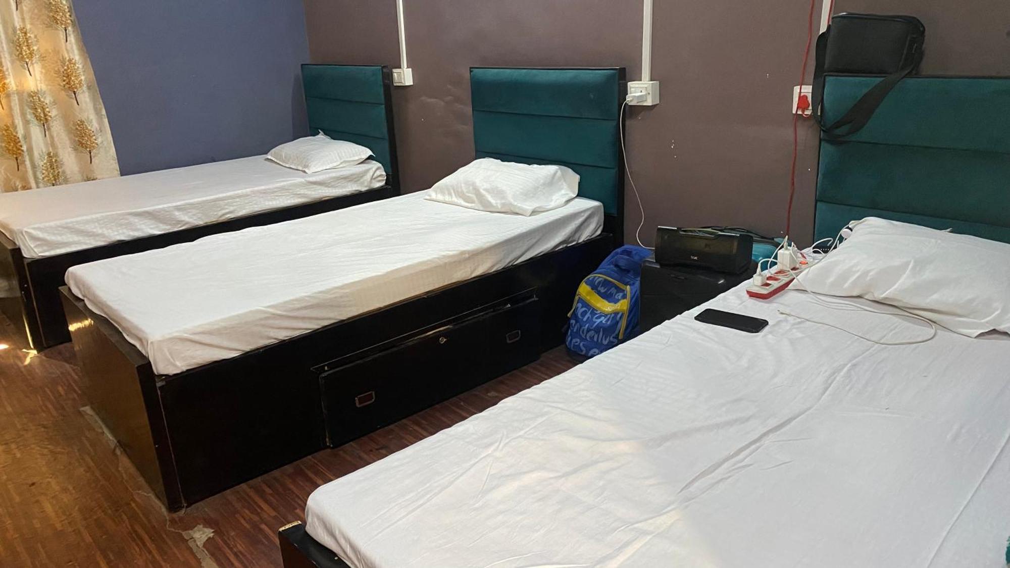 Rudra Home Stay فاراناسي المظهر الخارجي الصورة